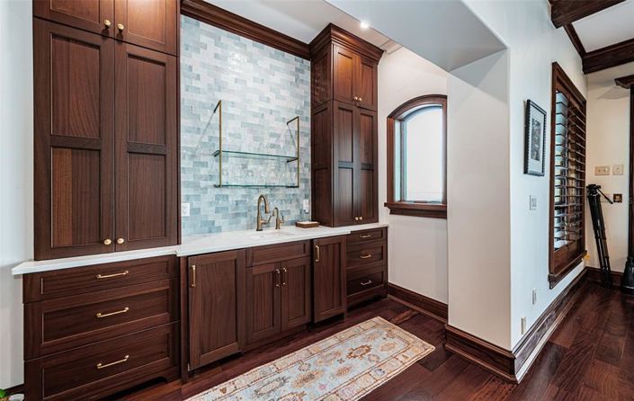 Image No.17-5 Bed Property for sale