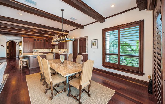 Image No.26-5 Bed Property for sale