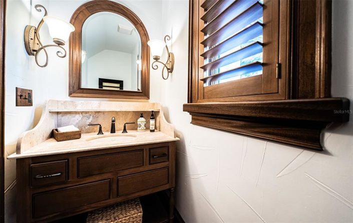 Image No.31-5 Bed Property for sale