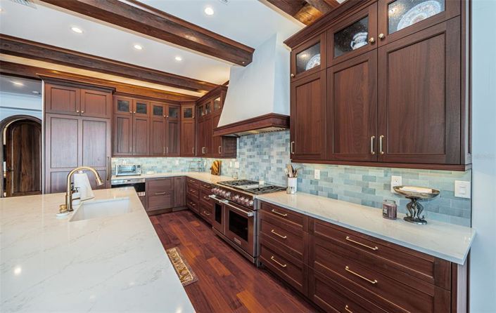 Image No.34-5 Bed Property for sale