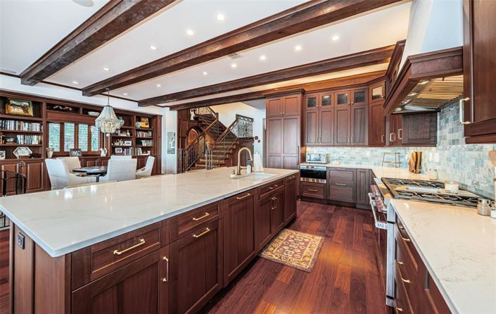 Image No.35-5 Bed Property for sale