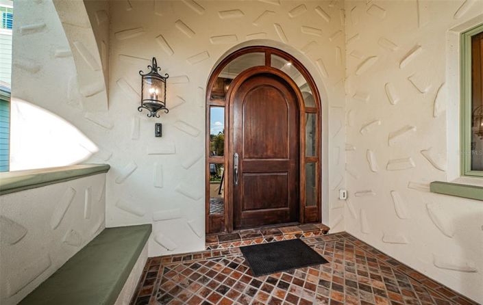 Image No.9-5 Bed Property for sale