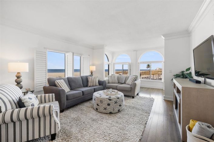 Image No.11-2 Bed Property for sale