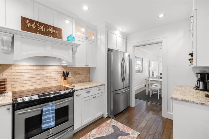 Image No.24-2 Bed Property for sale