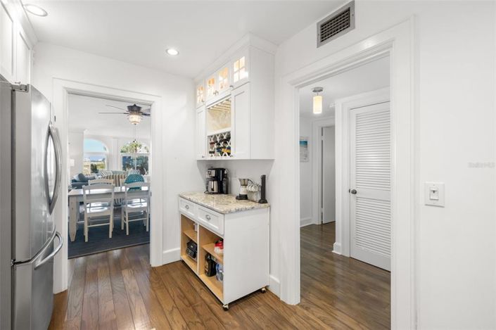 Image No.25-2 Bed Property for sale