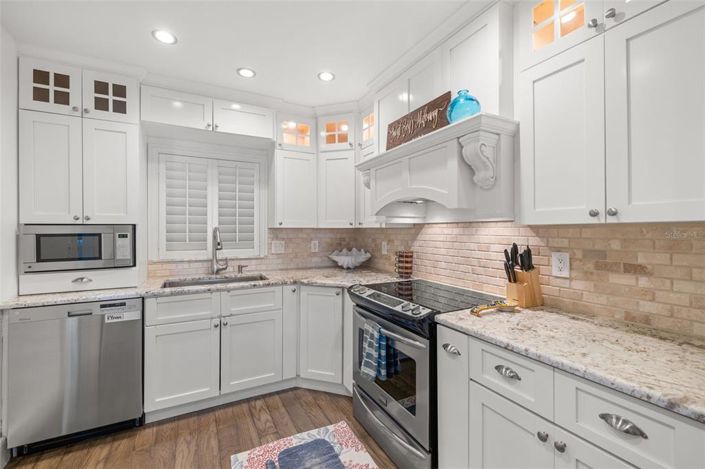 Image No.27-2 Bed Property for sale