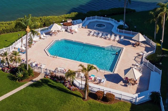 Image No.17-2 Bed Property for sale