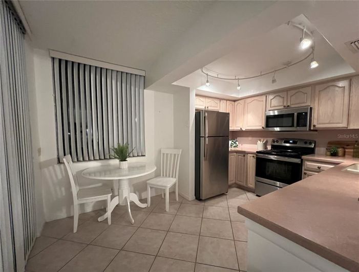 Image No.7-2 Bed Property for sale