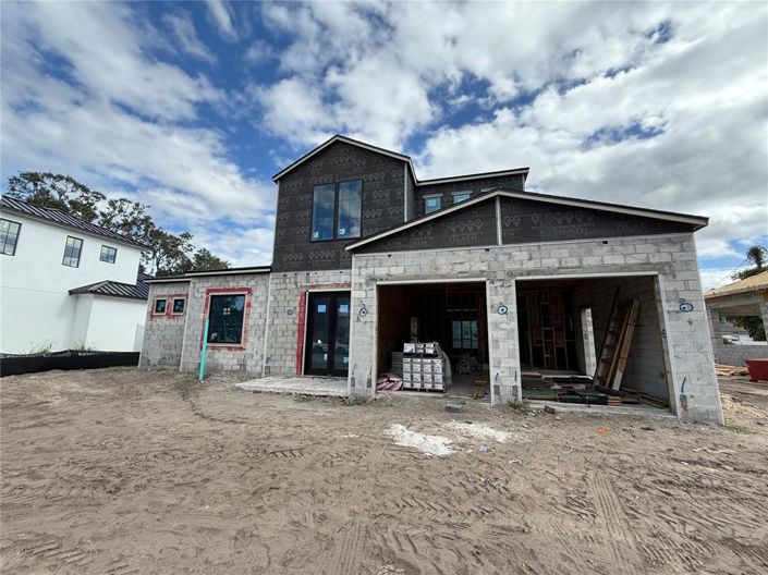 Image No.12-5 Bed Property for sale