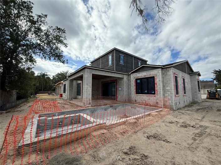 Image No.14-5 Bed Property for sale