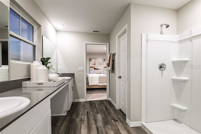 Image No.20-5 Bed Property for sale