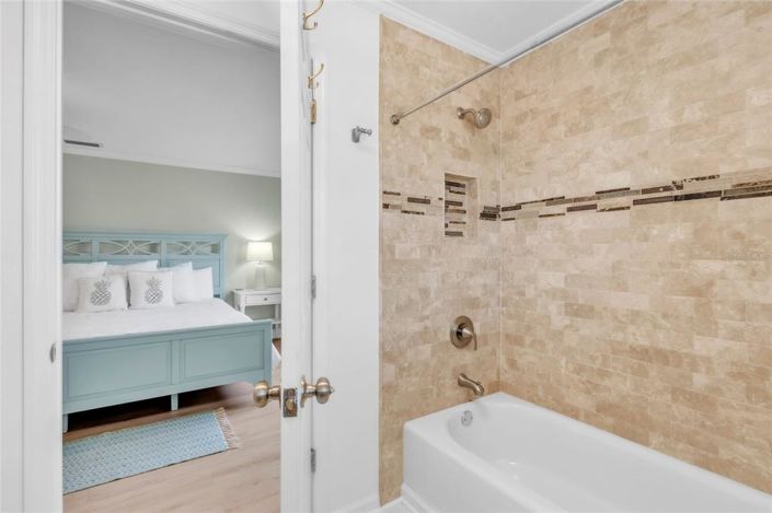 Image No.17-3 Bed Property for sale