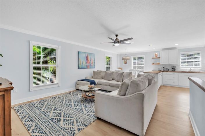 Image No.4-3 Bed Property for sale