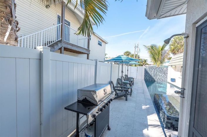 Image No.32-3 Bed Property for sale