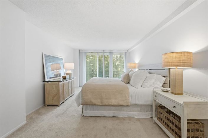 Image No.24-3 Bed Property for sale