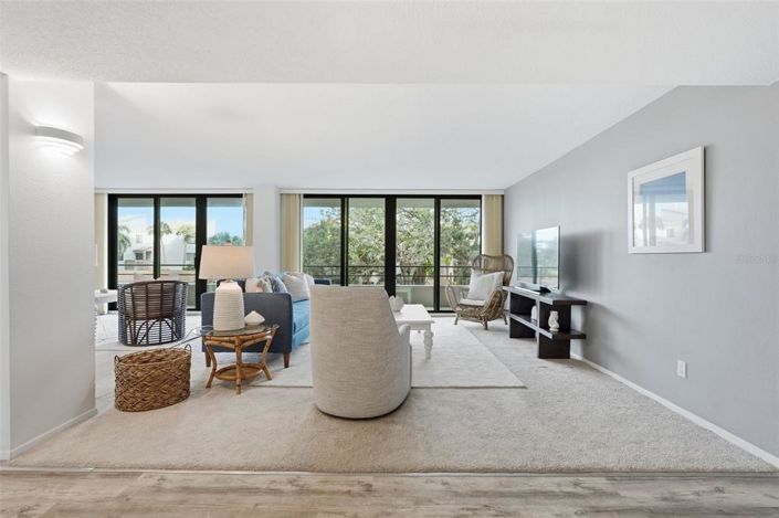 Image No.5-3 Bed Property for sale