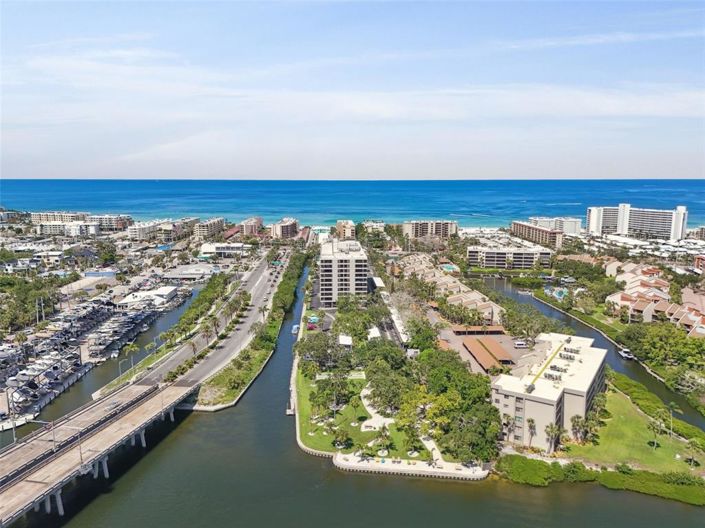 Image No.54-3 Bed Property for sale