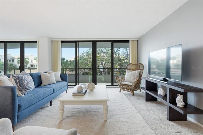 Image No.8-3 Bed Property for sale