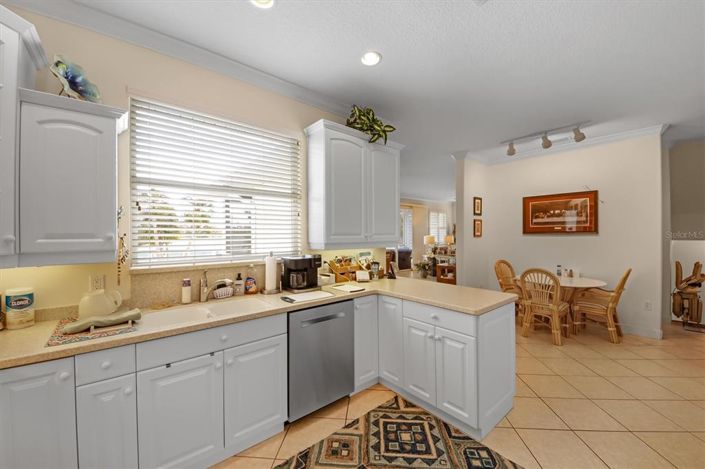 Image No.12-3 Bed Property for sale