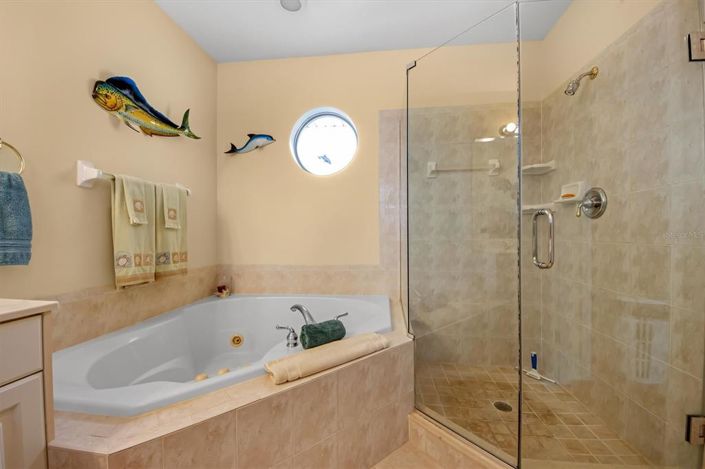 Image No.24-3 Bed Property for sale