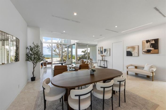 Image No.23-3 Bed Property for sale