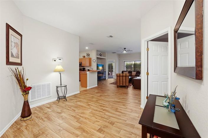 Image No.5-4 Bed Property for sale