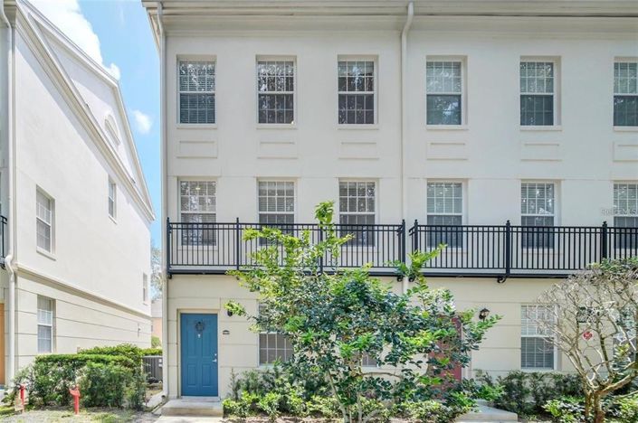 Image No.30-3 Bed Townhouse for sale