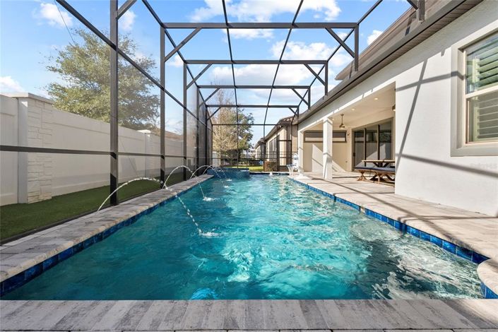 Image No.15-6 Bed Property for sale