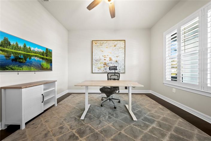 Image No.22-6 Bed Property for sale