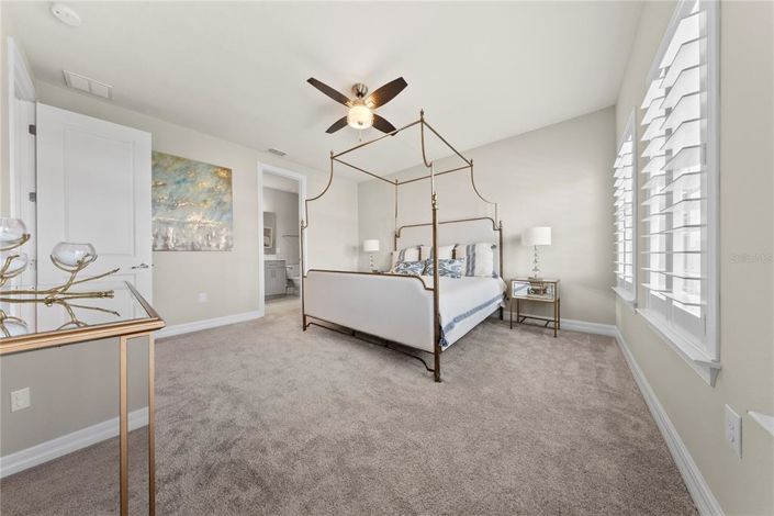 Image No.54-6 Bed Property for sale