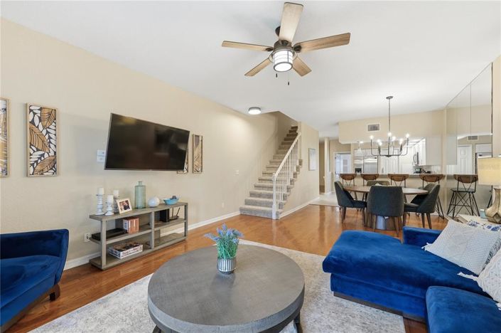 Image No.19-4 Bed Townhouse for sale