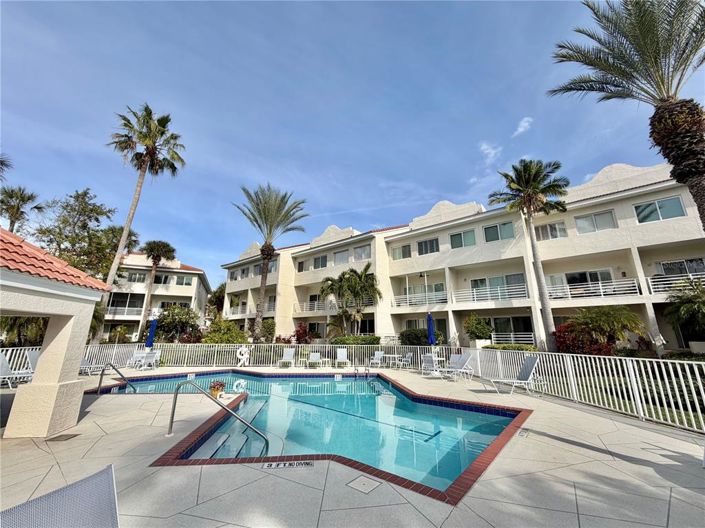 Image No.42-4 Bed Townhouse for sale