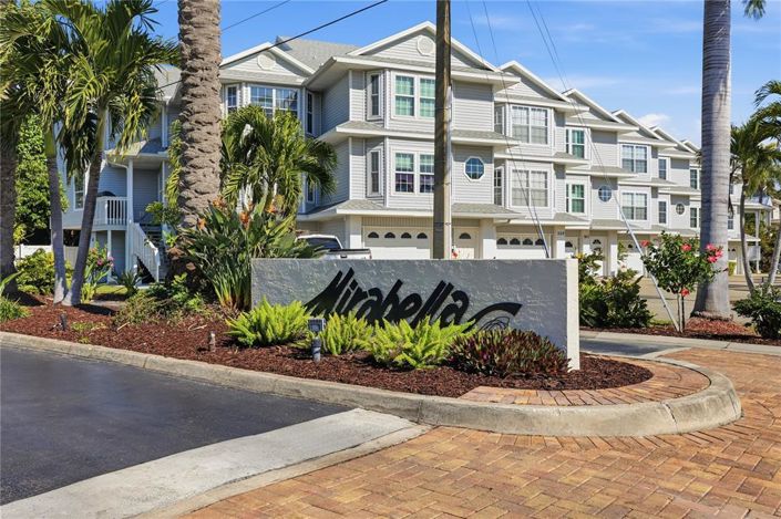 Image No.7-4 Bed Townhouse for sale