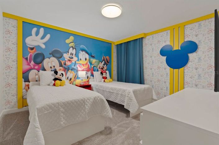 Image No.13-8 Bed Property for sale