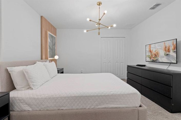 Image No.19-8 Bed Property for sale