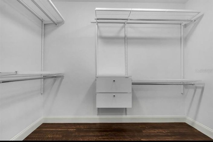 Image No.27-3 Bed Property for sale