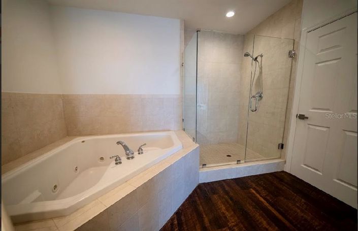 Image No.42-3 Bed Property for sale