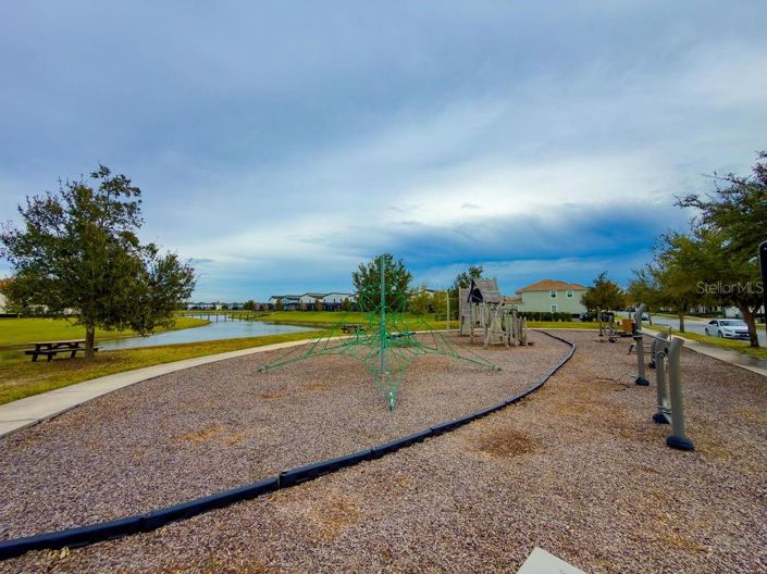 Image No.28-5 Bed Townhouse for sale