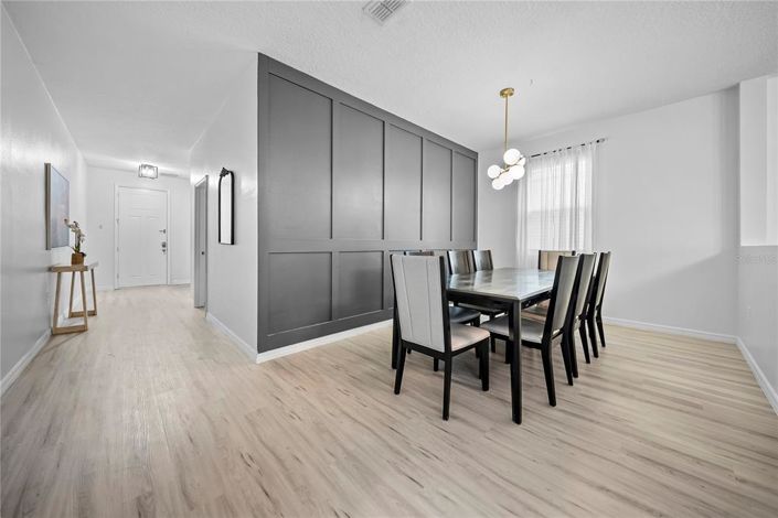 Image No.18-8 Bed Property for sale