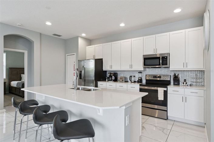 Image No.8-4 Bed Property for sale