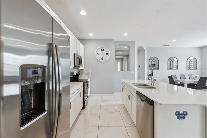 Image No.9-4 Bed Property for sale