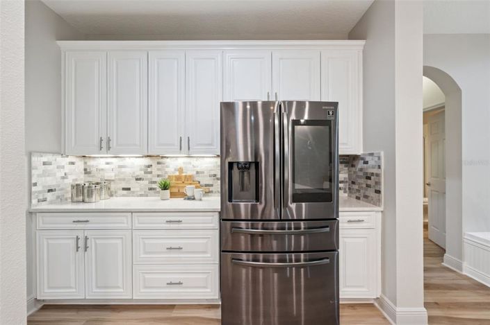 Image No.15-7 Bed Property for sale