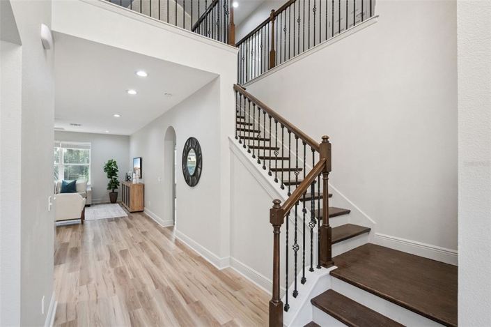 Image No.16-7 Bed Property for sale