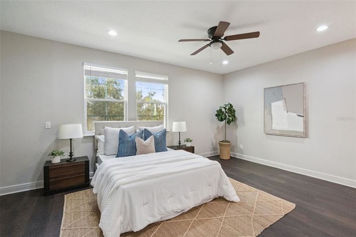 Image No.25-7 Bed Property for sale