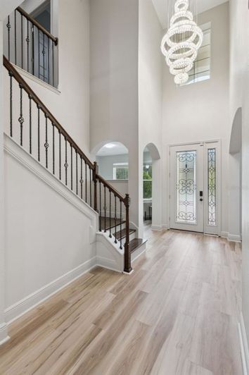 Image No.3-7 Bed Property for sale