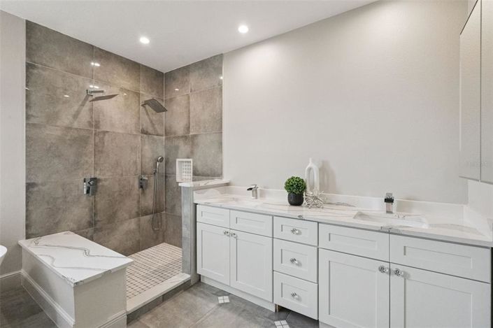 Image No.34-7 Bed Property for sale