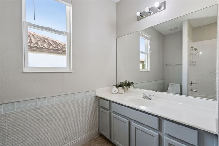 Image No.38-7 Bed Property for sale