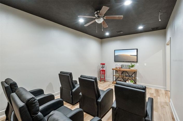 Image No.47-7 Bed Property for sale