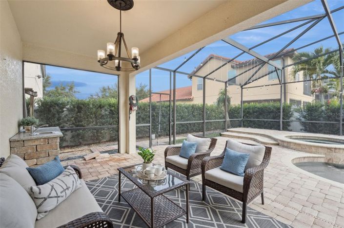 Image No.48-7 Bed Property for sale