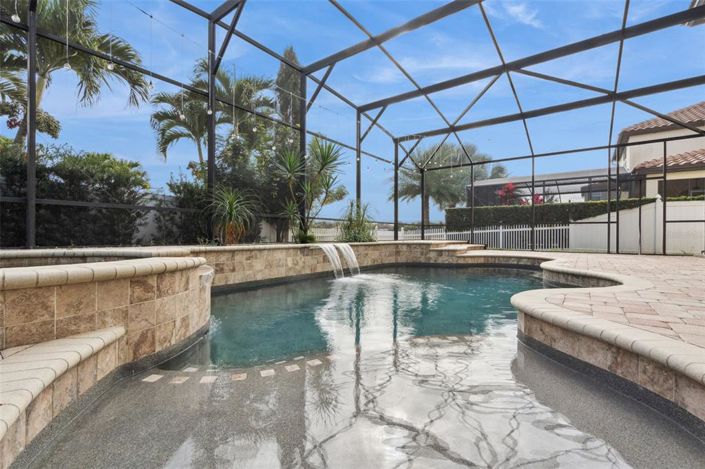 Image No.51-7 Bed Property for sale